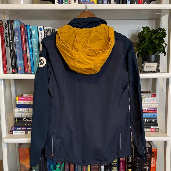 Fjallraven Specialized Women's Anorak Jacket - Picture 6 of 8